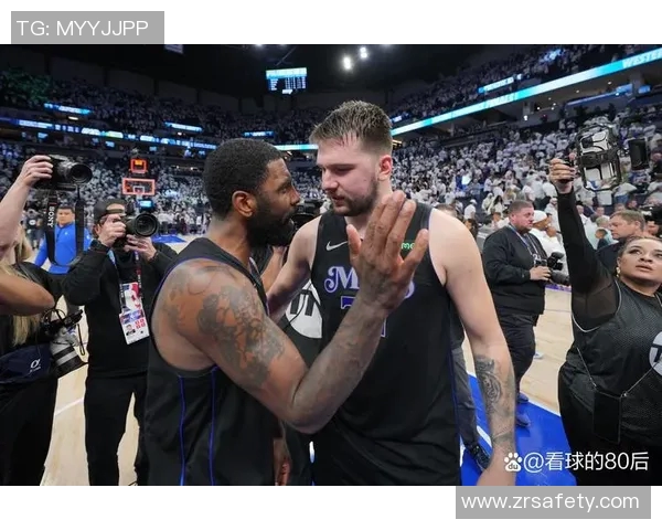 小牛击败独行侠，进一步领先——篮球赛季的新焦点