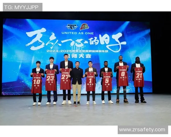 篮网队交易传闻不断,球迷猜测新赛季阵容或将大变动 篮网队交易传闻不断,球迷猜测新赛季阵容或将大变动