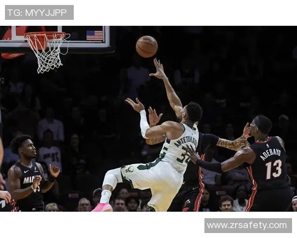 雄鹿客场大胜热火,字母哥砍下全队最高得分